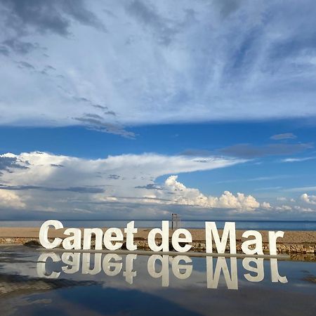 Apartamento frente al mar Canet De Mar Esterno foto