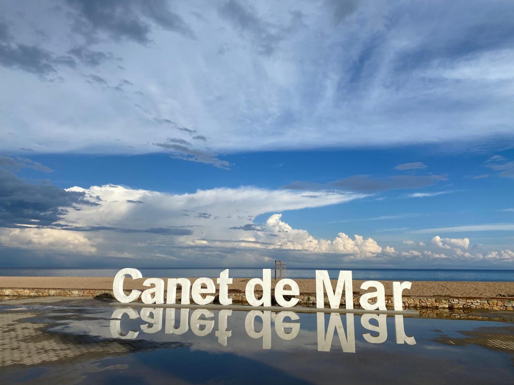 Apartamento frente al mar Canet De Mar Esterno foto